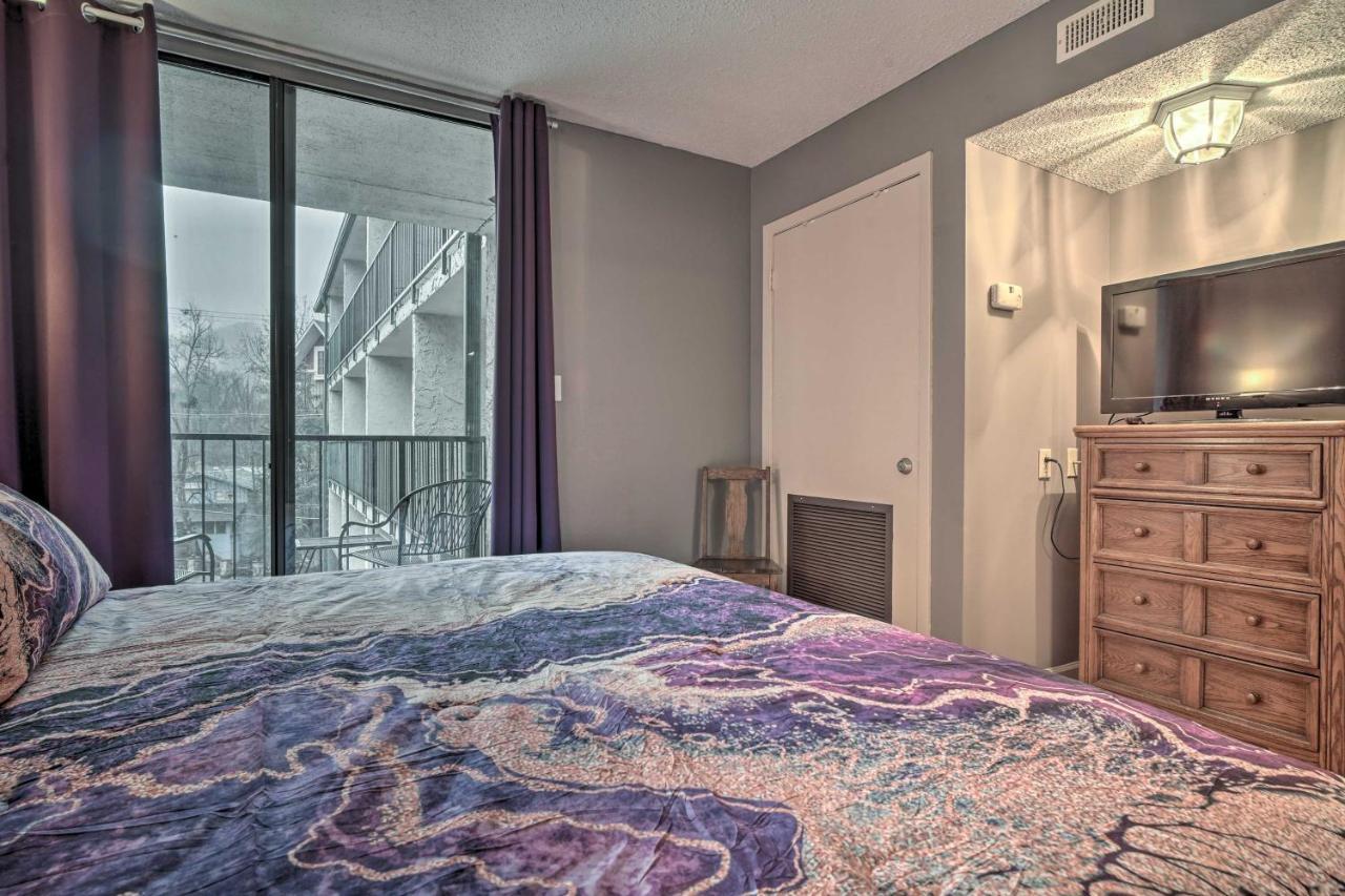 Cozy Downtown Gatlinburg Condo With Pool Access Экстерьер фото